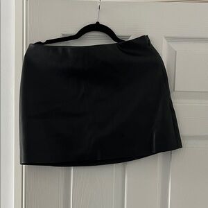 Elegant Black Women's Skirt